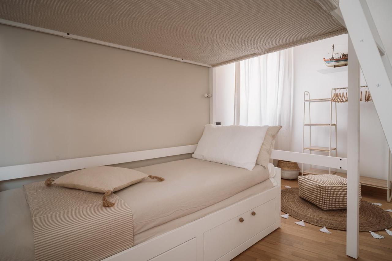 Appartamento Tra I Tetti Di Campetto, Attico Con Terrazzo E Ascensore E Parcheggio Gratuito *