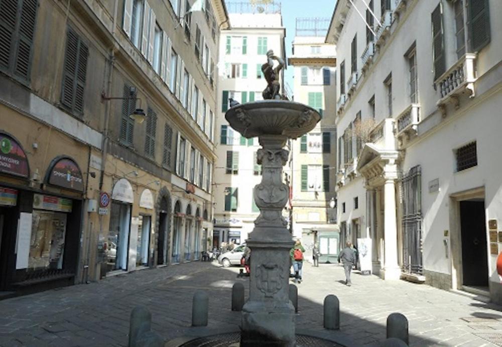 Tra I Tetti Di Campetto, Attico Con Terrazzo E Ascensore E Parcheggio Gratuito Appartamento Genova