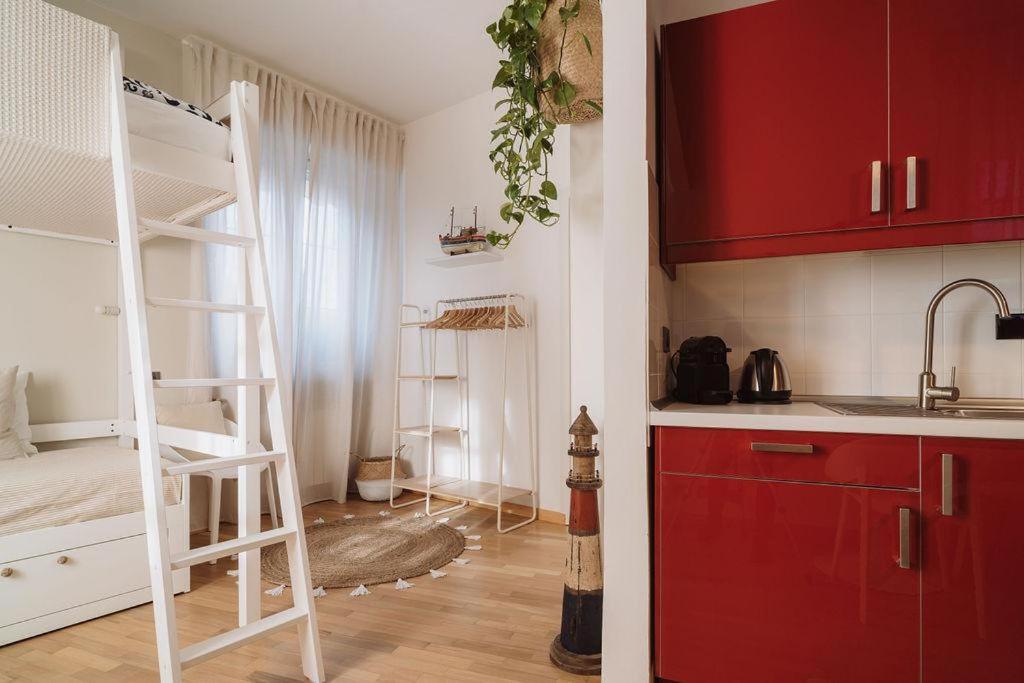 Tra I Tetti Di Campetto, Attico Con Terrazzo E Ascensore E Parcheggio Gratuito Appartamento